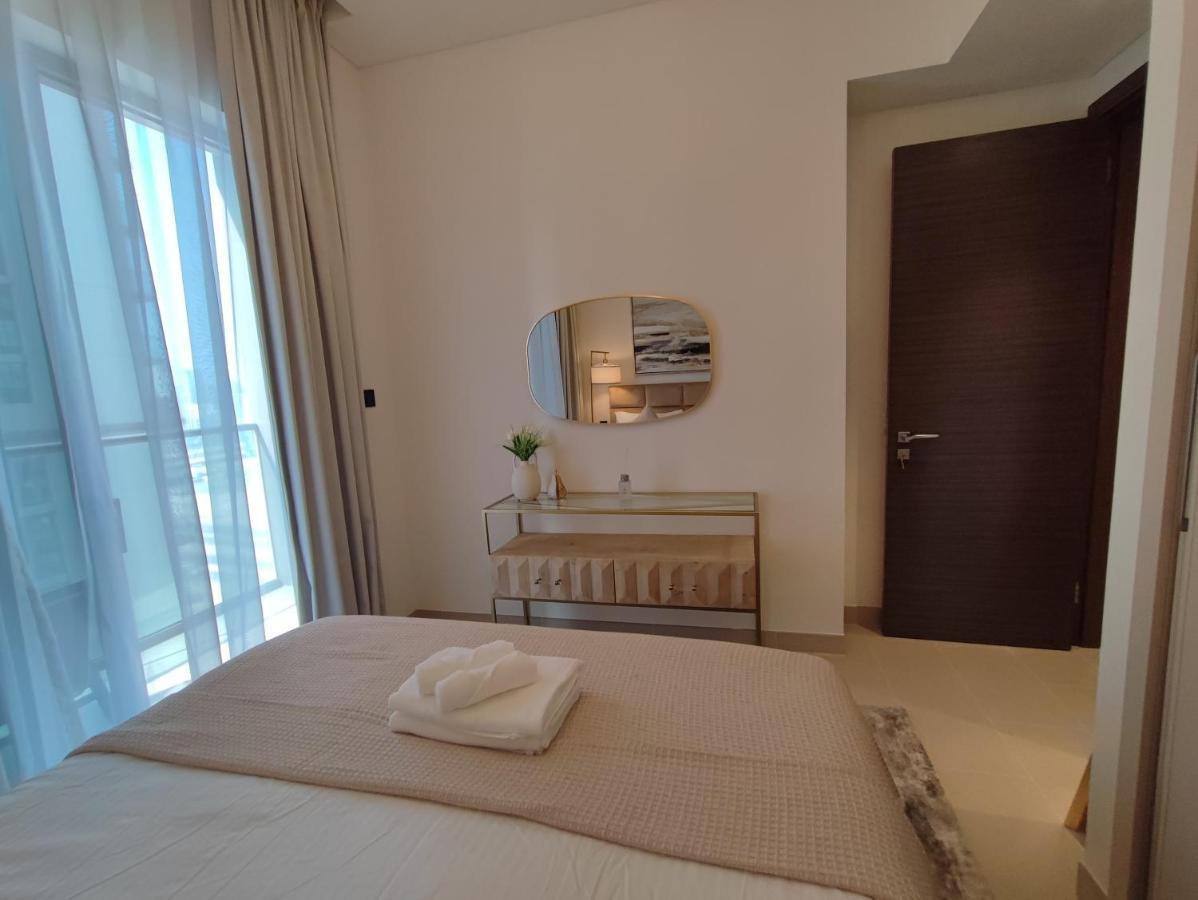 Beautiful 2 Bedroom Next To Business Bay - Sobha Creek Vista Dubai Exterior foto