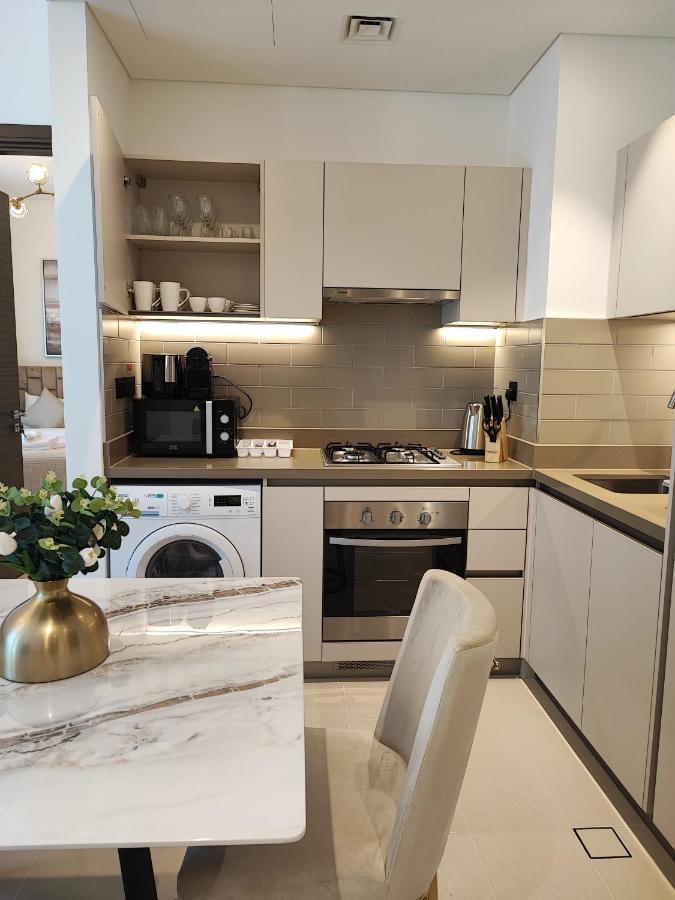 Beautiful 2 Bedroom Next To Business Bay - Sobha Creek Vista Dubai Exterior foto