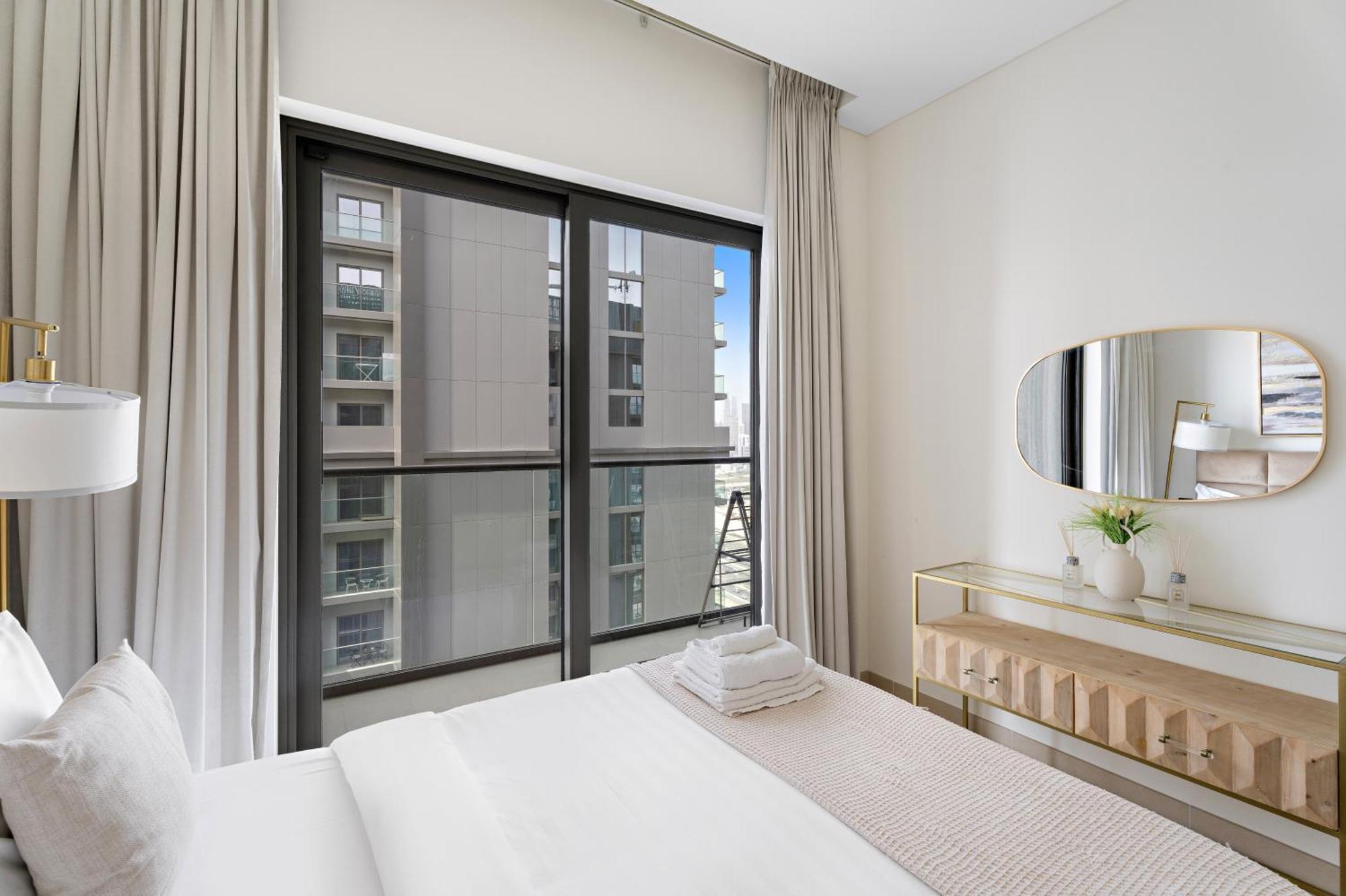 Beautiful 2 Bedroom Next To Business Bay - Sobha Creek Vista Dubai Exterior foto